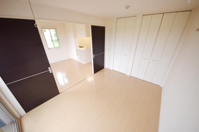 居室・リビング　※反転タイプのお部屋のお写真です