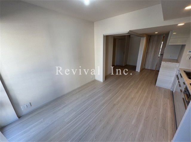 居室・リビング　開放感あるリビングでございます