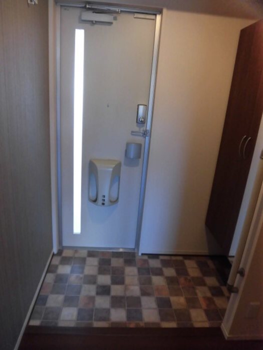 玄関　トールタイプのシューズボックスもあります