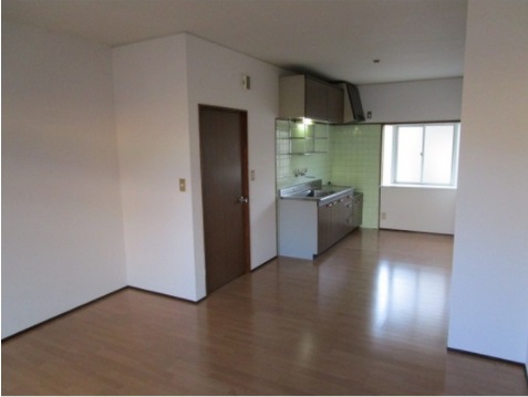 居室・リビング　※写真は別号室のものですので現状優先とさせていただきます