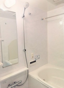 バス・シャワールーム