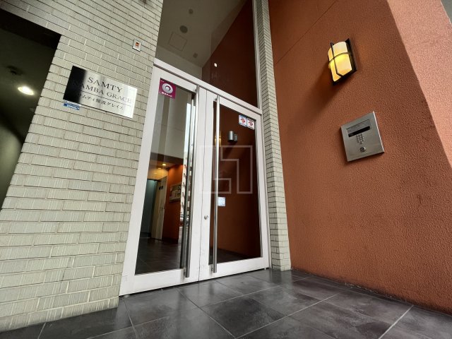 エントランス　サムティ難波グレイス　エントランス
