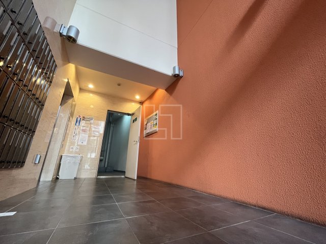 ロビー　サムティ難波グレイス　ロビー