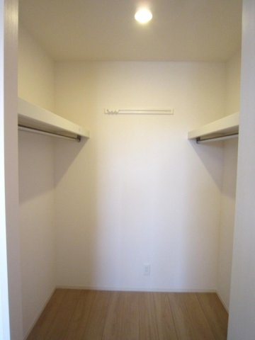 収納　ウォークインクローゼット