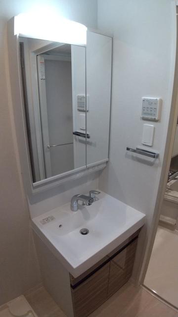 洗面設備　同仕様