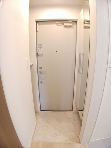 玄関　落ち着いた玄関です