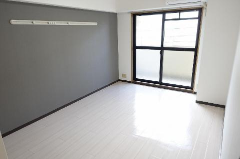 居室・リビング　室内