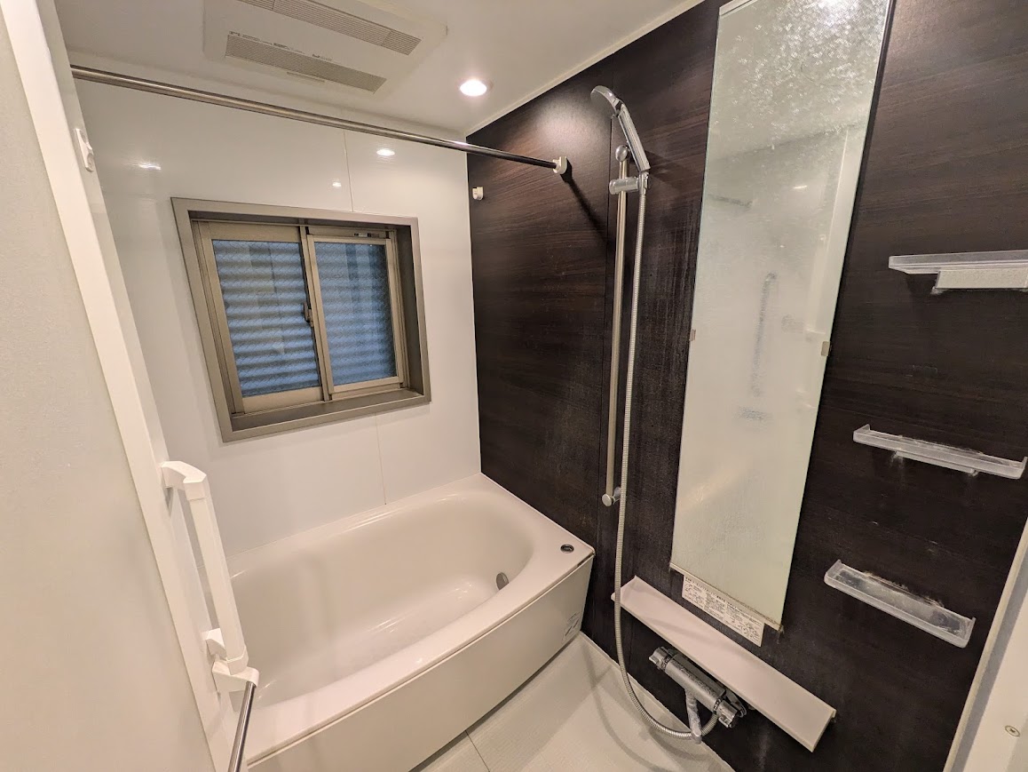 バス・シャワールーム　退去前につき同タイプ別部屋のお写真です。