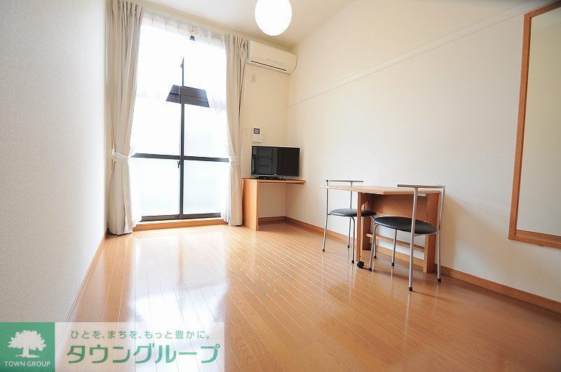 居室・リビング　同タイプ部屋の写真となり設備等は現況と異なる場合があります。