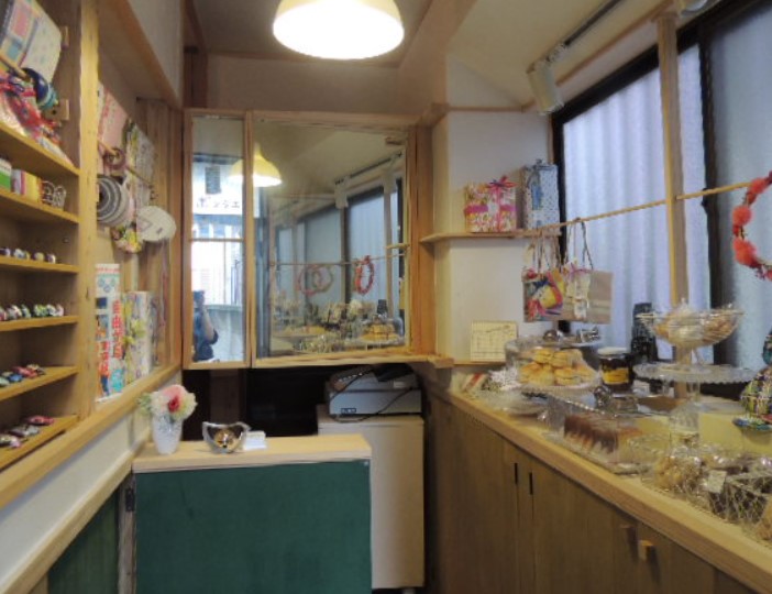 飲食店　ボンボンシエル（飲食店）まで662m