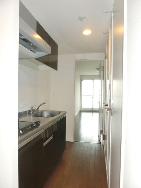 その他部屋・スペース　玄関からのお部屋です。