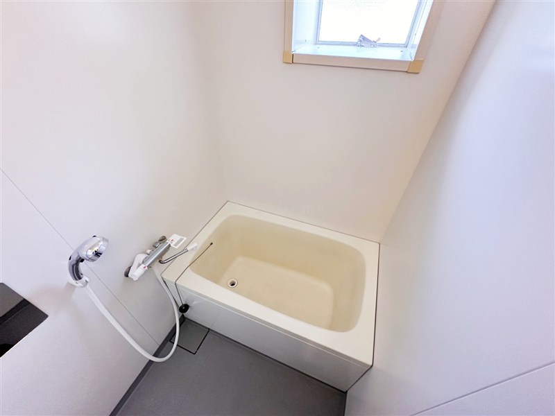 バス・シャワールーム　【郵便局】西宮浜甲子園郵便局まで479ｍ