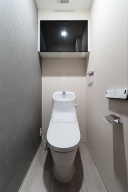 トイレ　※写真は同タイプ住戸です。