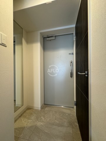 玄関　リヴェント難波サウス　玄関