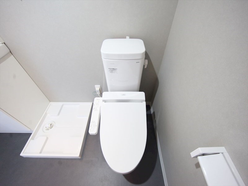 トイレ　温水洗浄暖房便座付トイレ　同仕様写真