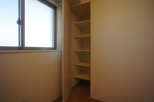 収納　ダイニング