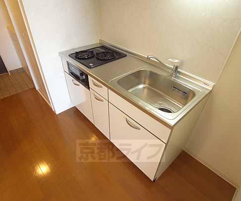 キッチン　二口ガスコンロ＆グリル付システムキッチンです。