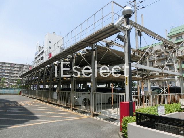 駐車場　敷地内に駐車場あります。