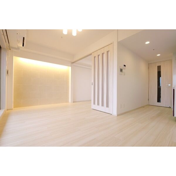 その他部屋・スペース　広くて明るい寝室