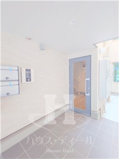 エントランス　清潔なエントランスです