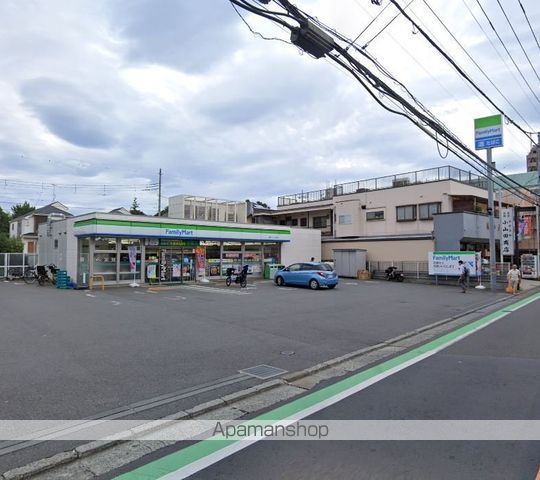 コンビニ　ファミリーマート（コンビニ）まで219m