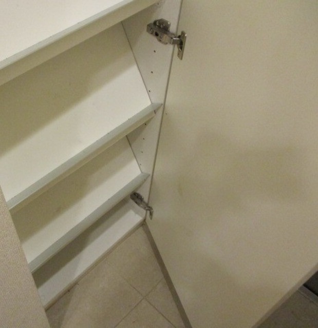 収納　シューズボックス