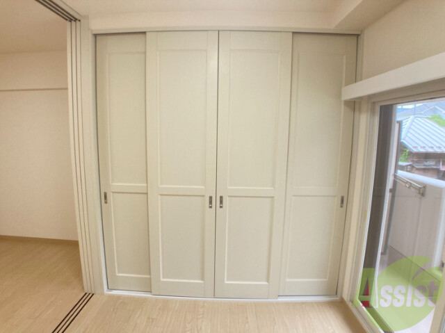 収納　こちらは大きめの収納ですね。中が気になります。