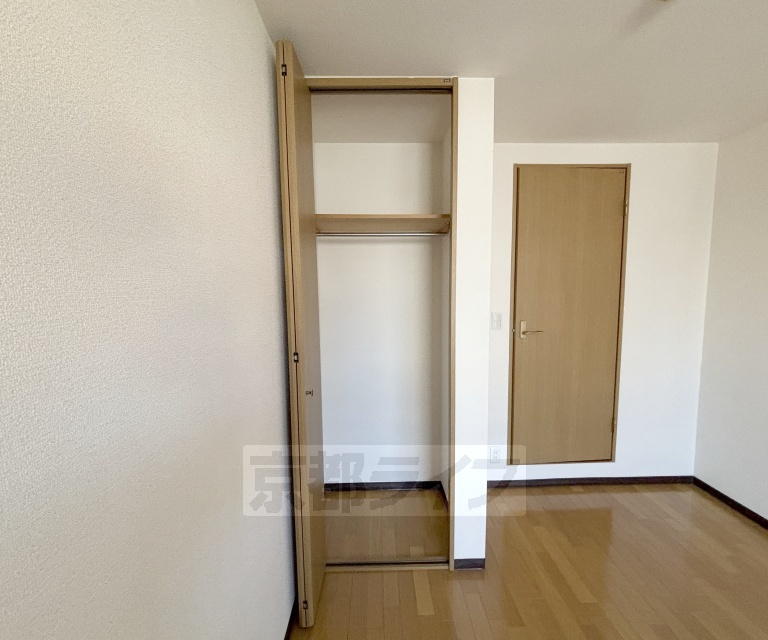 収納　奥行きはしっかりとございます