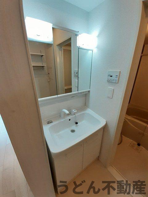 洗面設備　うどん県のお部屋探しはうどん不動産へ うどんちゃんとLINE