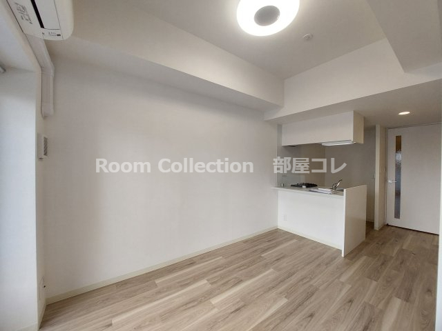 居室・リビング　※同物件他部屋写真　反転・色違いの場合有　現状優先