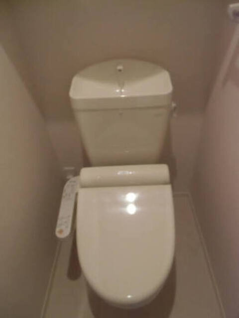 トイレ　温水洗浄暖房便座