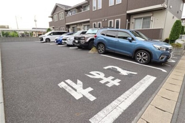 駐車場　駐車場
