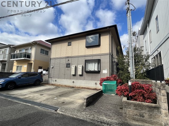 建物外観　モニター付きインターホンで安心♪