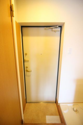 玄関　（別タイプ参考写真）TRADIS  NIPPORI  E　荒