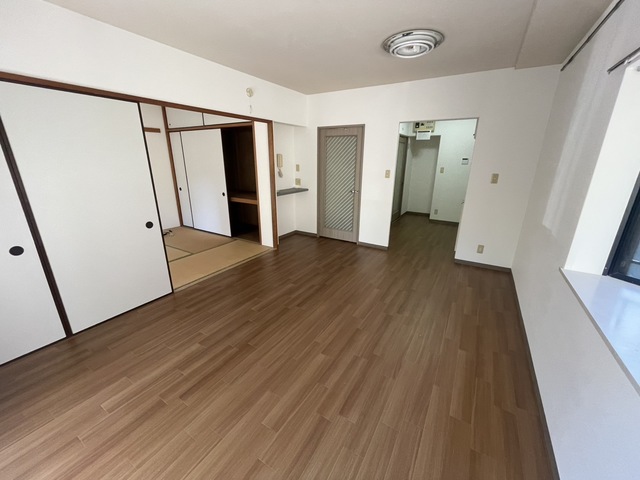 居室・リビング　別部屋参考写真です