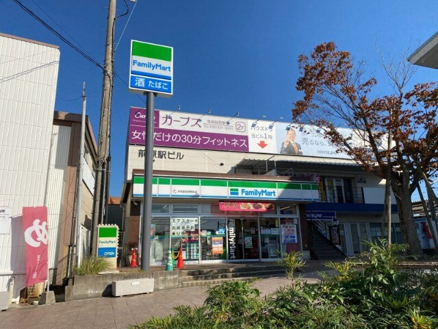 コンビニ　ファミリーマートJR筑前前原駅前店（コンビニ）まで676m