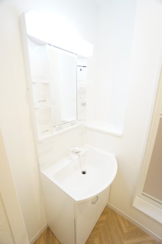 洗面設備　※同物件・同タイプの写真です。