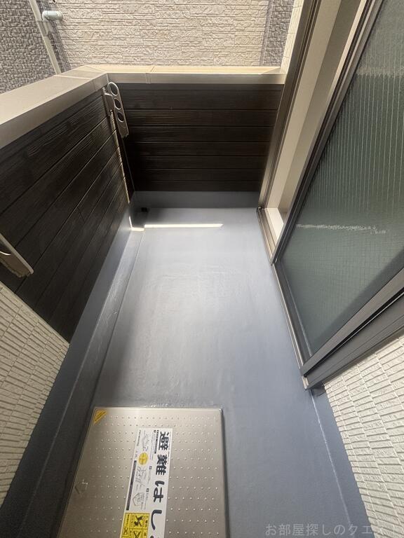 バルコニー　（写真は同タイプ）