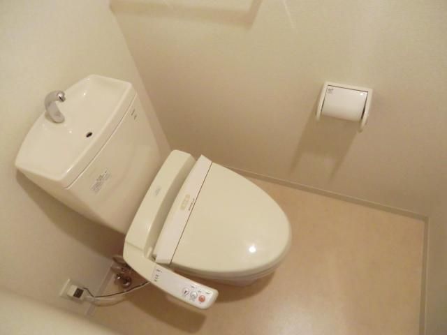 トイレ　ウォシュレット完備