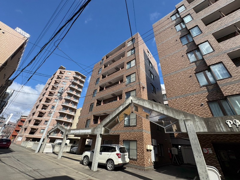 建物外観　「Ｍａｉｓｏｎ　Ｋａｍｕｙ　Ｋｉｔａｍａｒｕｙａｍａ」