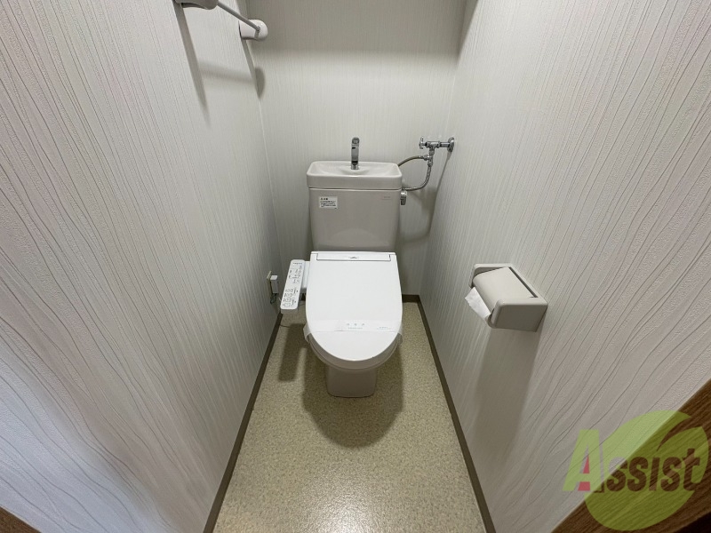トイレ　こちらはトイレです。清潔感があり、安心して使用できます。