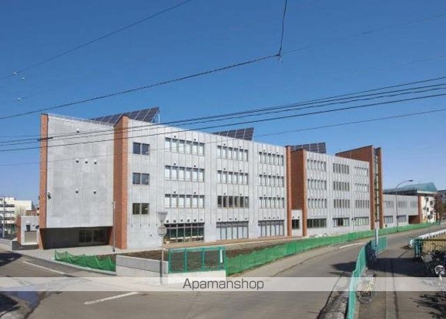 小学校　東札幌小学校（小学校）まで450m
