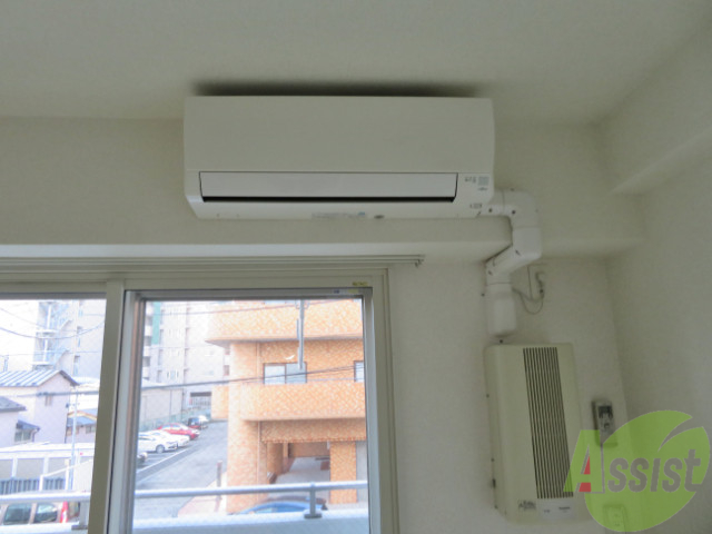 その他設備　リビングとの間に引き戸がある為すぐに部屋が暖まります。