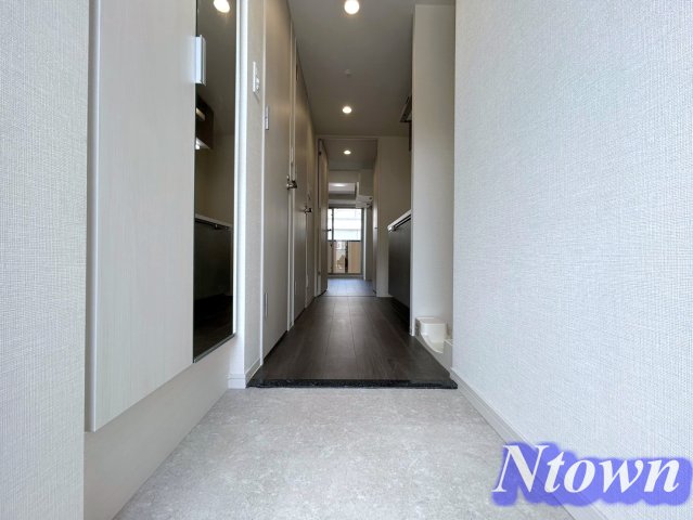 玄関　収納もある玄関です