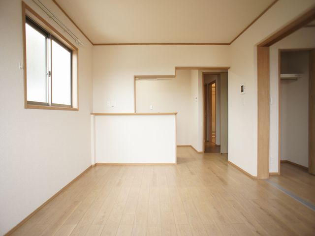 居室・リビング　会話をしながらお料理できる対面キッチンです♪