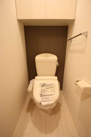 トイレ　ウォシュレット付きです。