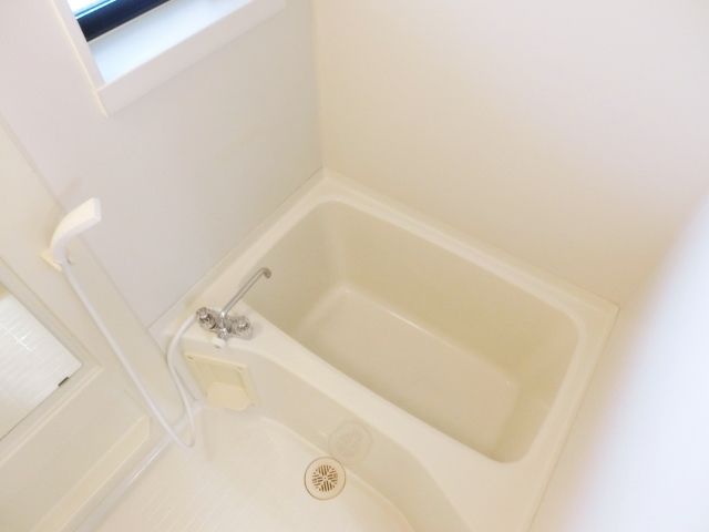 バス・シャワールーム　１日の疲れを洗い流すバスルーム
