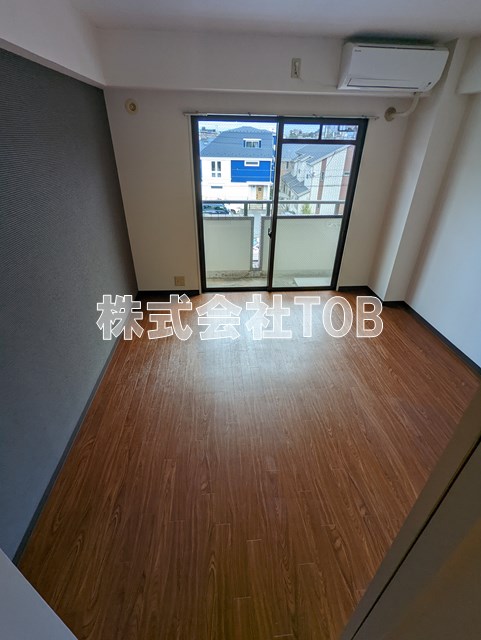 maison de I.S.Oの居間写真