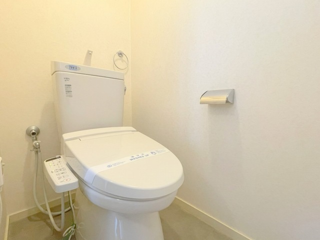 ＪＲ可部線 安芸長束駅 徒歩9分 5階建 築40年のトイレ写真