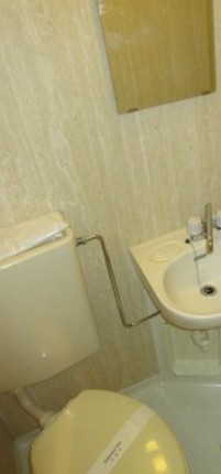 ＪＲ横浜線 町田駅 徒歩8分 4階建 築35年のトイレ写真